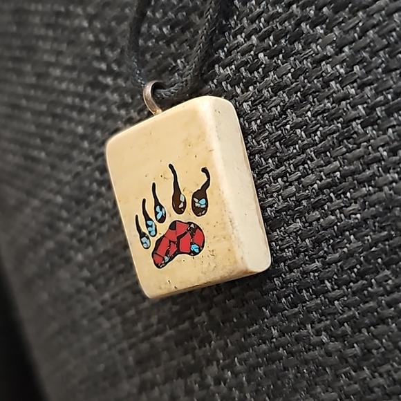 Adjustable Bear Paw Pendant Necklace 💙 - Picture 5 of 5